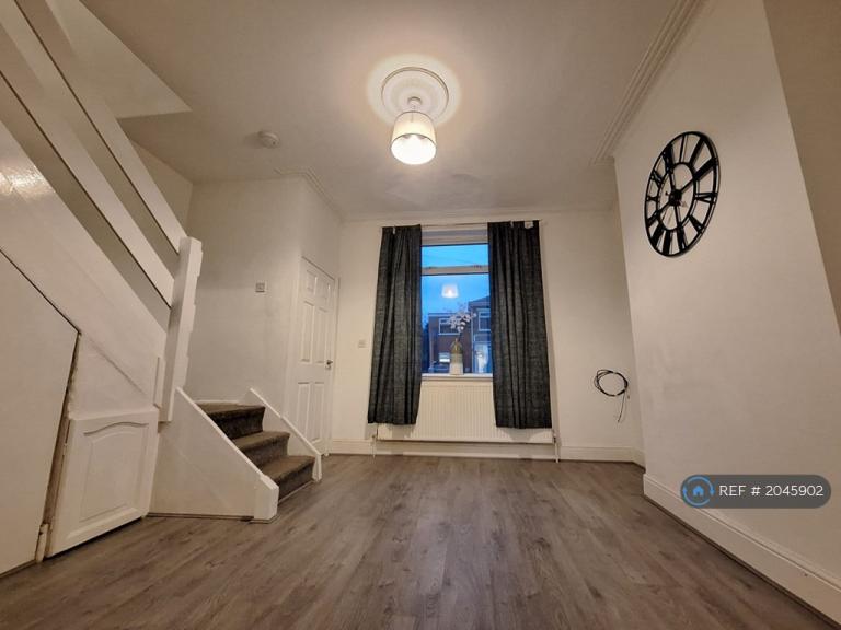 3 bedroom house in Dresden Street, Manchester, M40 (3 bed) (#2045902)