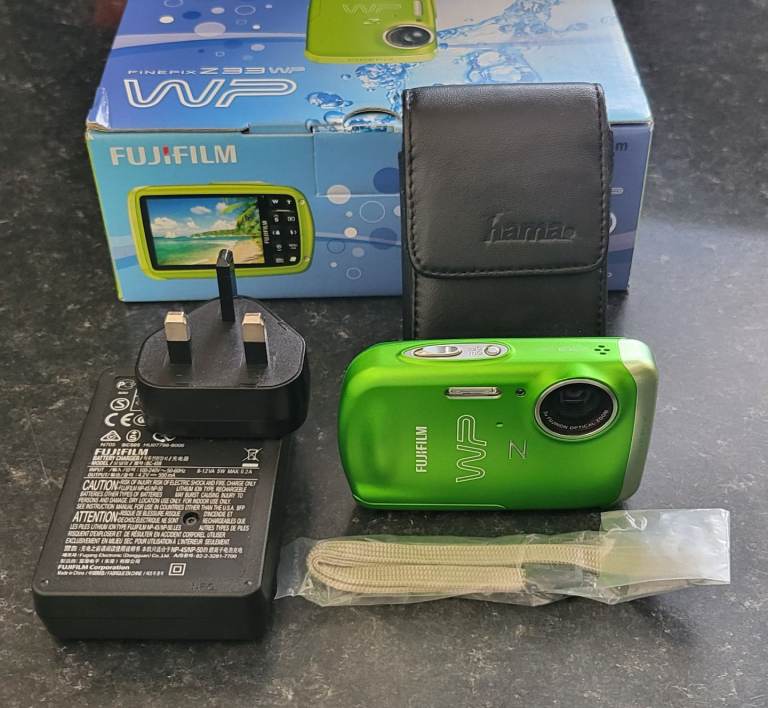 2009 Fuji Film Z33 WP Finepix Waterproof Camera - Kiwi Green - Brand new in box 