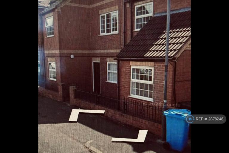 1 bedroom flat in Selwyn St, Derby, DE22 (1 bed) (#2878248)