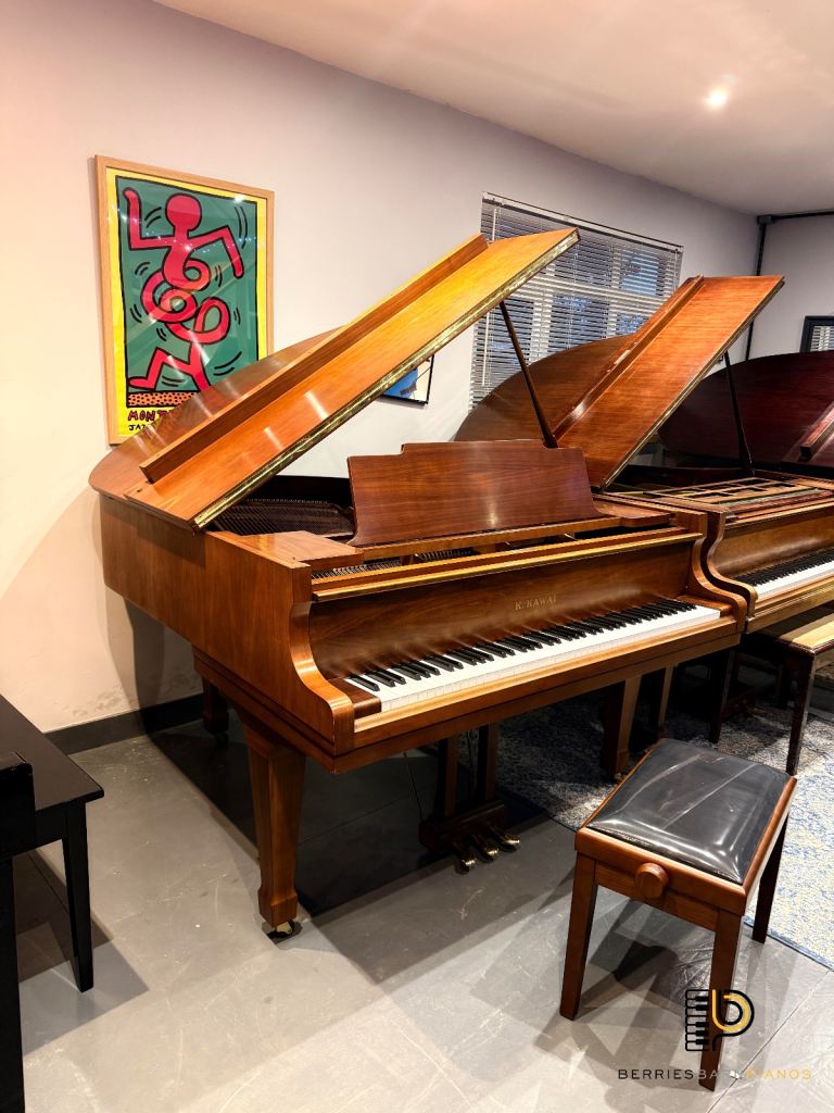 Kawai KG-1C - Superb Baby Grand Piano in Walnut Satin - Inc Delivery, Stool, Wty