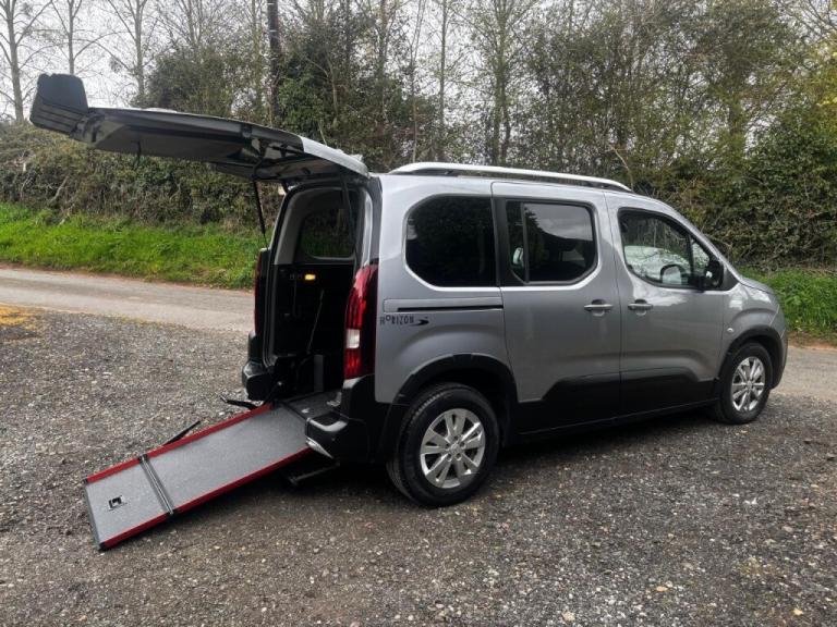  Peugeot Rifter 1.5 BlueHDi 100 Allure Premium 5dr WHEELCHAIR ACCESSIBLE