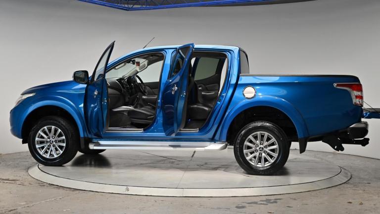 2019 Mitsubishi L200 2.4 DI-D DC Barbarian 4WD Euro 6 4dr PICK UP Diesel Manual