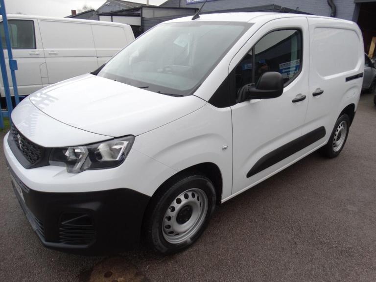 PEUGEOT PARTNER 1.5 BlueHDi 1000 Professional Premium + Standard Panel Van SWB