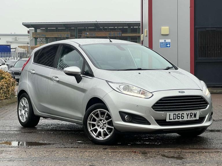 2016 Ford Fiesta 1.0T EcoBoost Titanium Hatchback 5dr Petrol Manual Euro 6 (s/s) (125 ps) Hatchba...