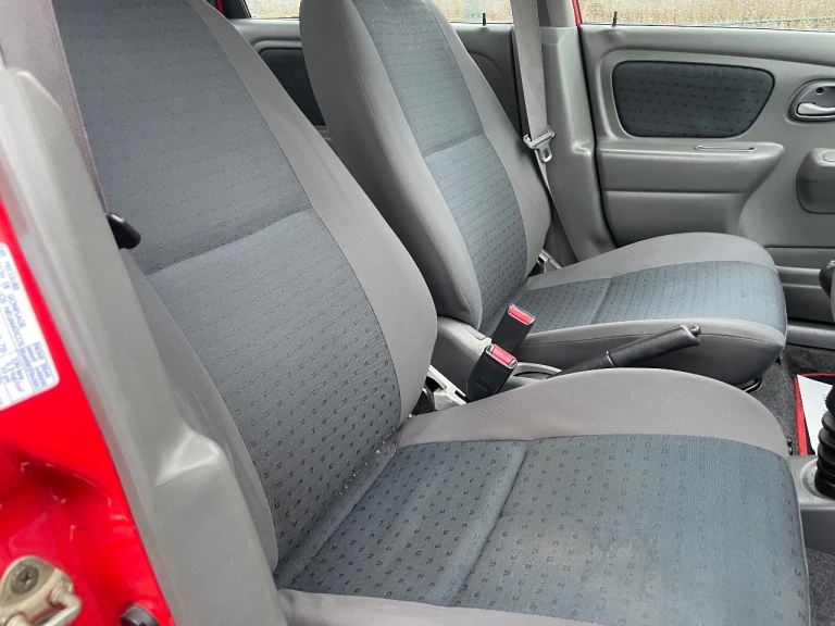 SUZUKI ALTO 1.1 GL 04 REG RED 5 DOOR GENUINE 40181 MILES MOT OCTOBER 9TH 2026 TAX £35 LOW INSURANCE