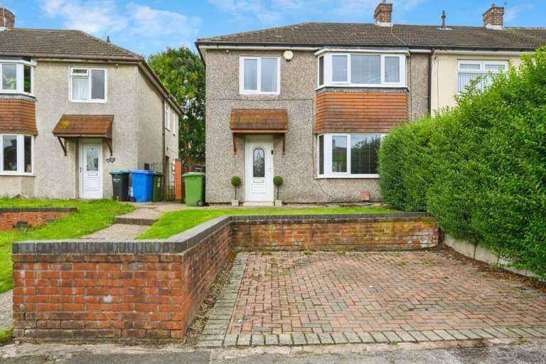 3-Bedroom End-of-Terrace House Close to King’s Mill & Mansfield Community Hospital 