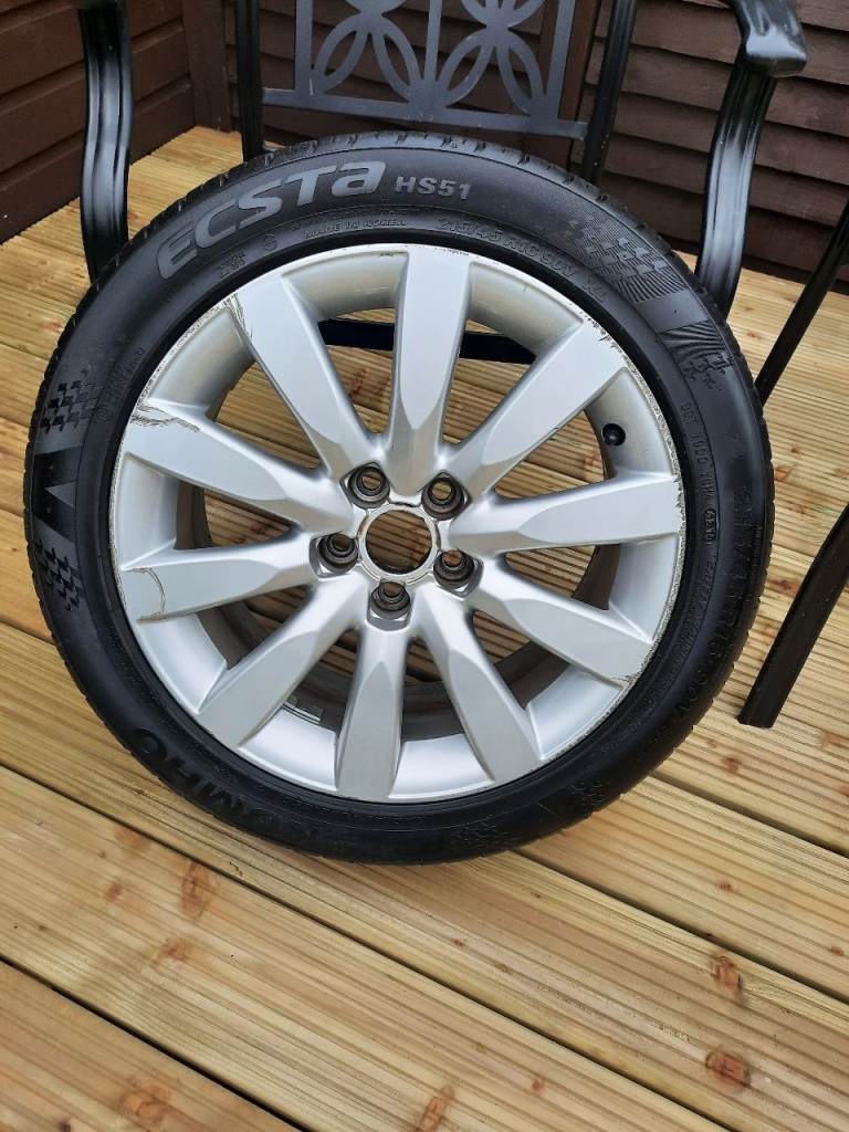 Audi A1 Alloy wheel with tyre