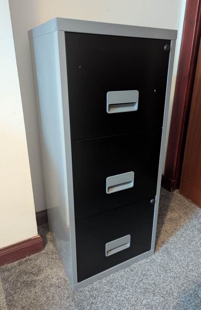 Metal Filing Cabinet with 3 Drawers