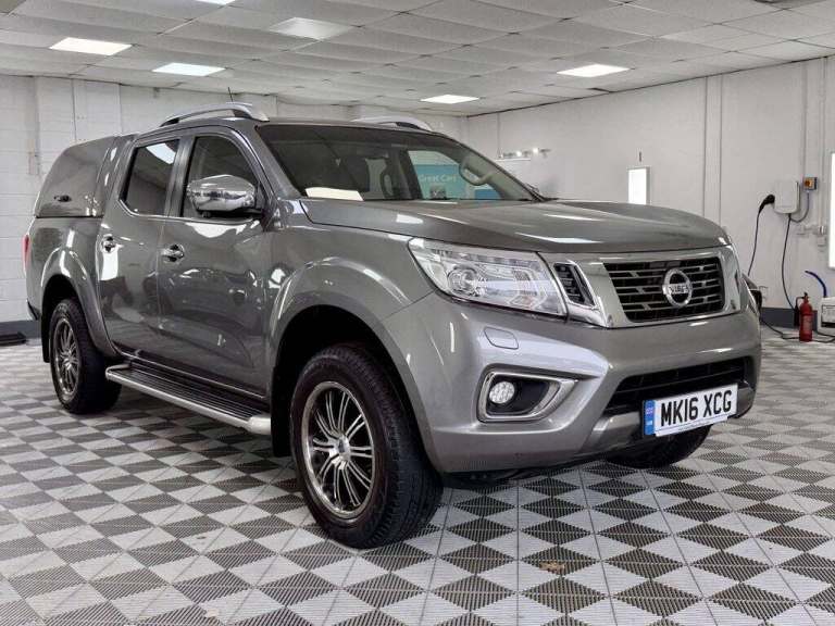 2016 Nissan Navara 2.3 dCi Tekna Pickup Double Cab 4dr Diesel Manual 4WD Euro 5 (190 ps) Pickup D...
