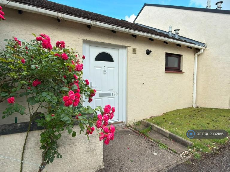 2 bedroom flat in Bartholomew St West, Exeter, EX4 (2 bed) (#2932186)