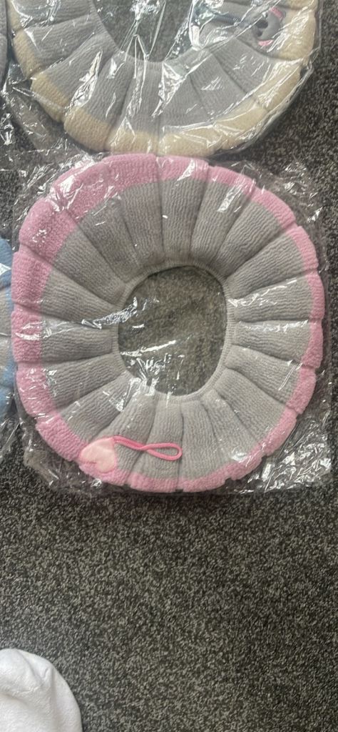 Toilet seat cushion 