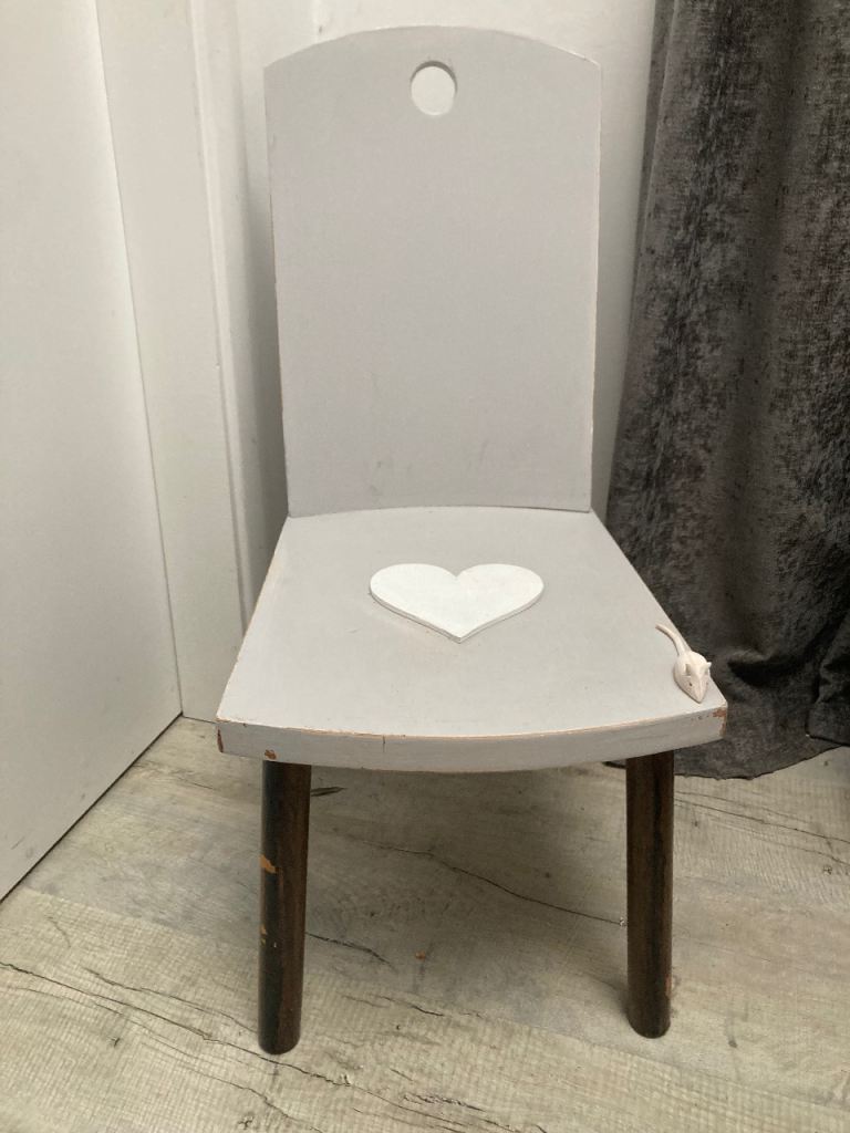 Child’s Wooden Bedroom Reading Thinking Chair With Mouse Detail