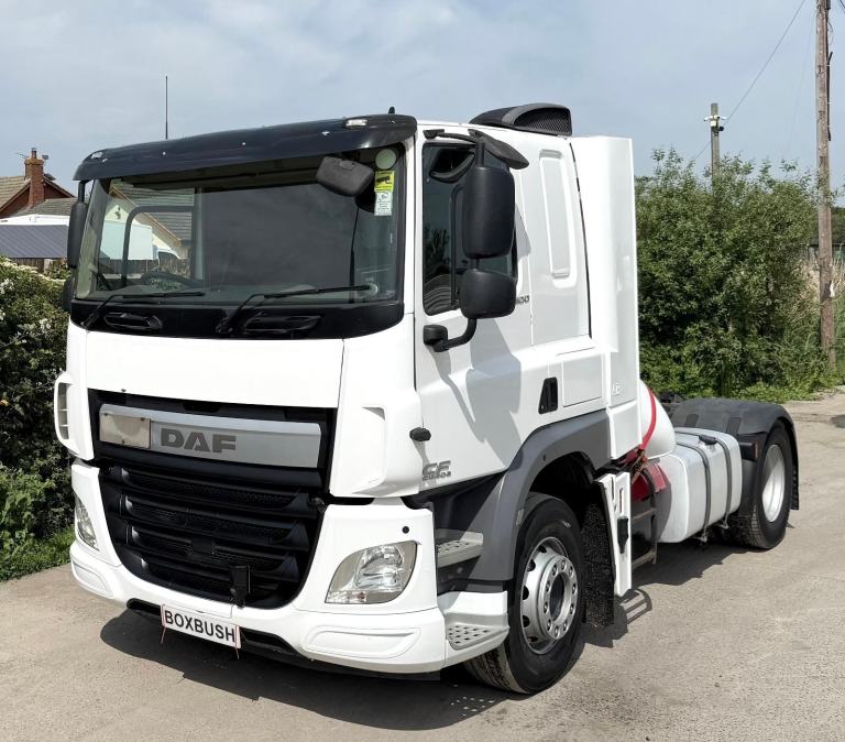 2015 DAF CF 85.400 TRACTOR UNIT AIR-CON 4X2 MANUAL GEARS SLEEPER CAB EURO-6 ULEZ