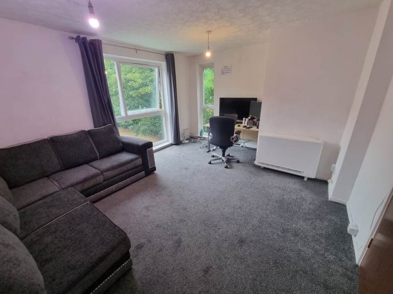 2-Bedroom House/Flat Available