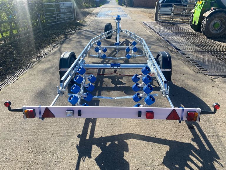 Brand New 2026 Extreme 1500KG Roller Boat Trailer for boats, motor cruisers and Ribs up to 21'
