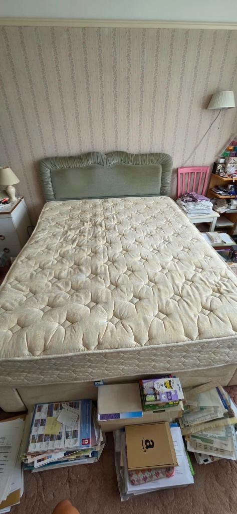 Comfortable 5ft Wide Divan Bed and Mattress with Padded Headboard