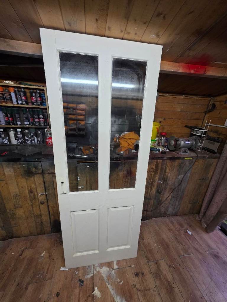 Glazed internal door 