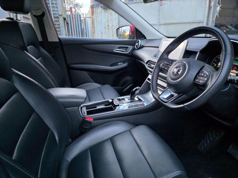 2023 MG MG HS 1.5 T-GDI PHEV SE 5dr Auto ESTATE PETROL/ELECTRIC Automatic
