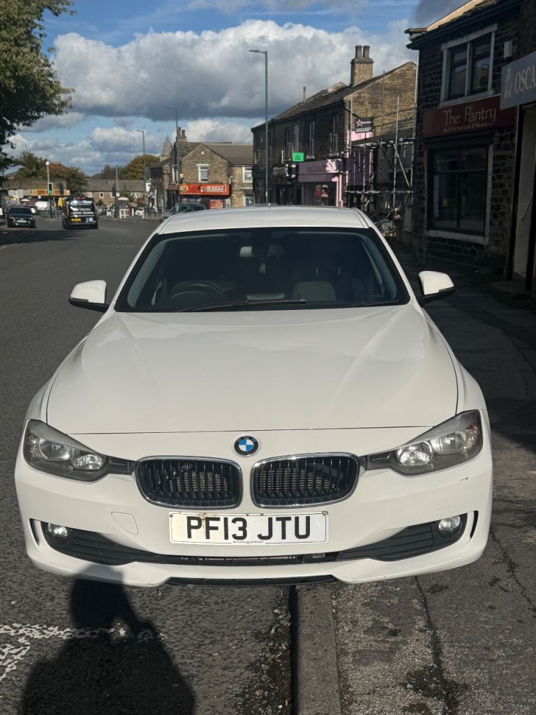 BMW, 3 SERIES, Saloon, 2013, Manual, 4 doors
