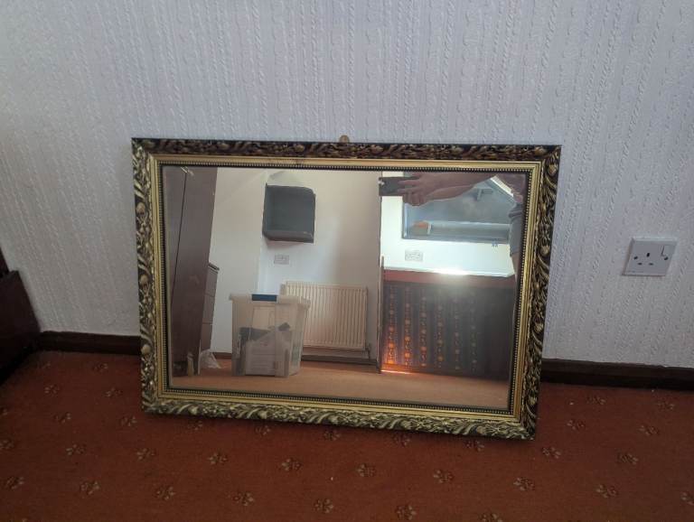 Decorative Gold Framed Mirror – Good Condition
