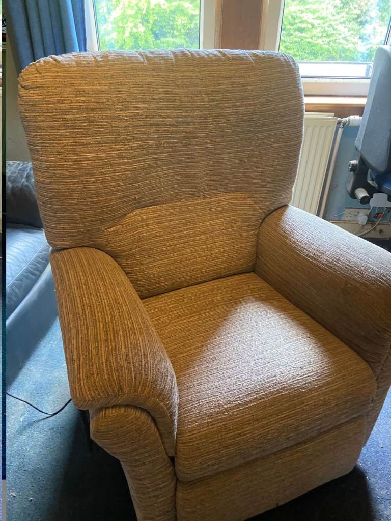 Reclining Chair Remote Controlled – Good Working Order