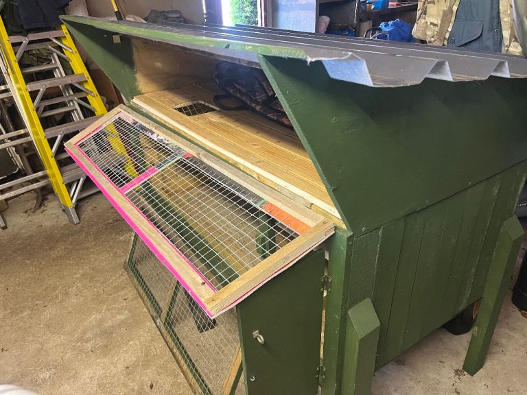Large rabbit/ferret hutch 
