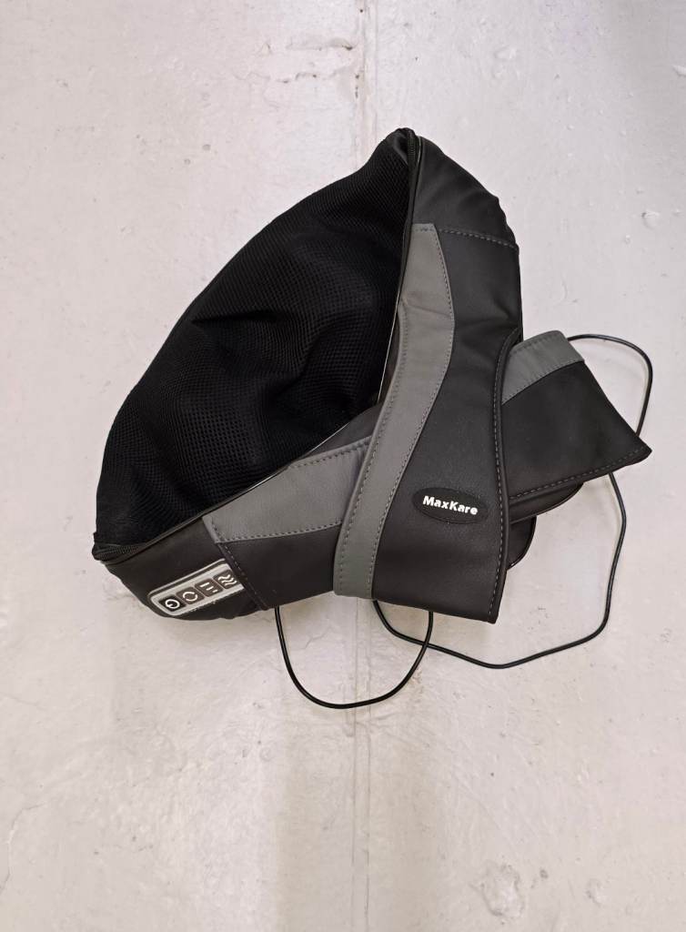 Shiatsu neck and back massager 