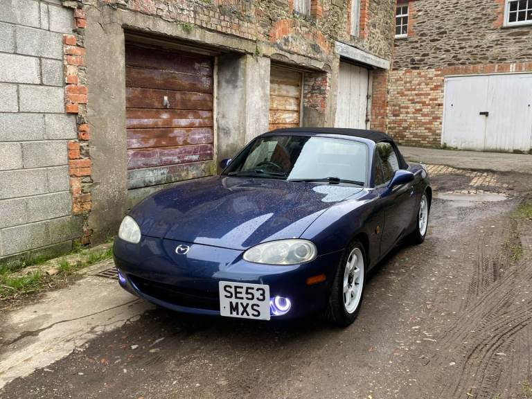 Mazda, MX-5, Convertible, 2004, Manual, 1839 (cc), 2 doors