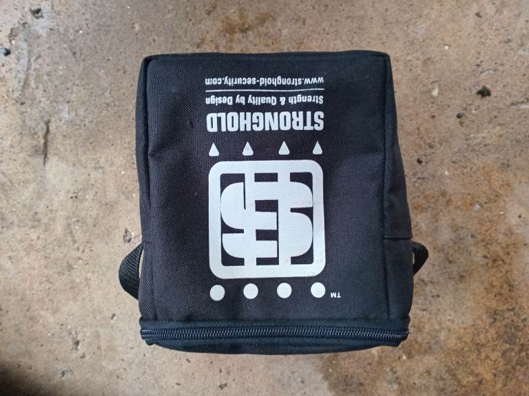 Stronghold Caravan Hitchlock 