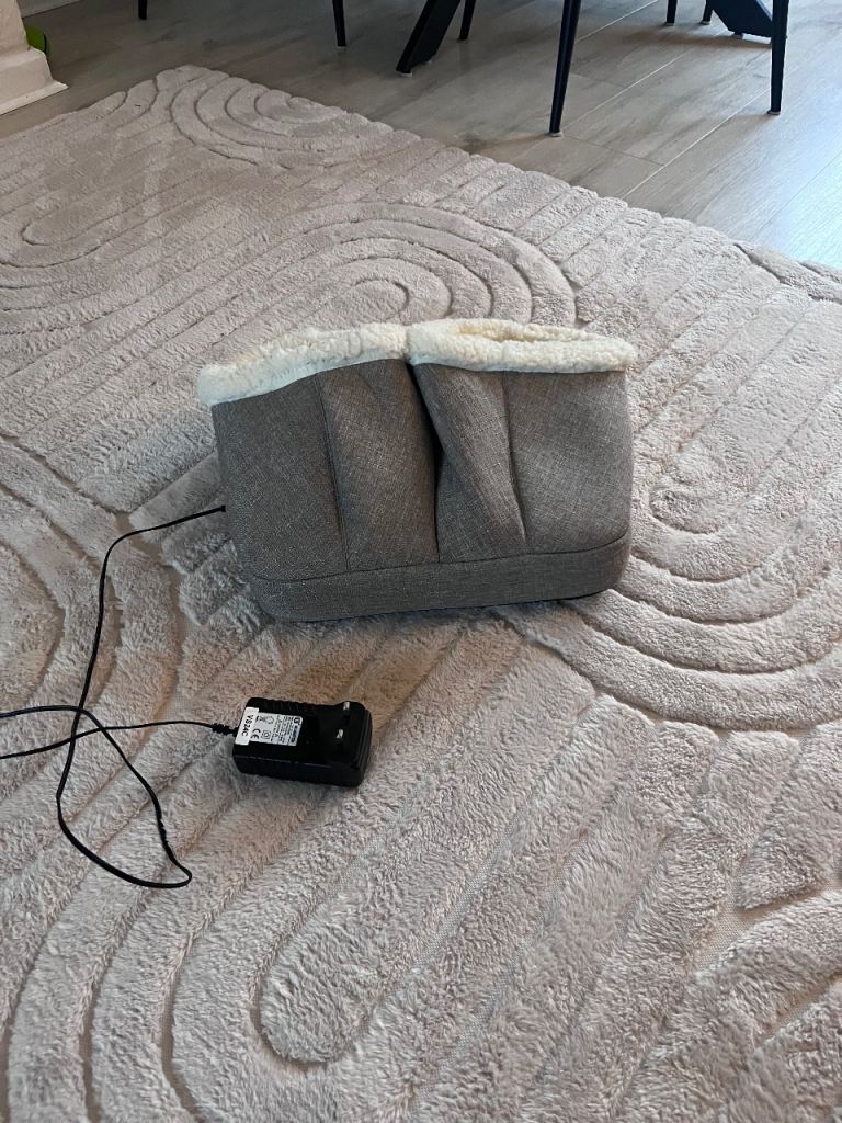 Foot massager/heater