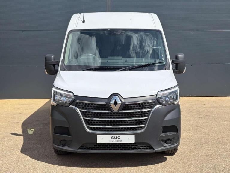 RENAULT MASTER 2.3 dCi 35 Business+ FWD LWB Medium Roof Euro 6 4dr 2022