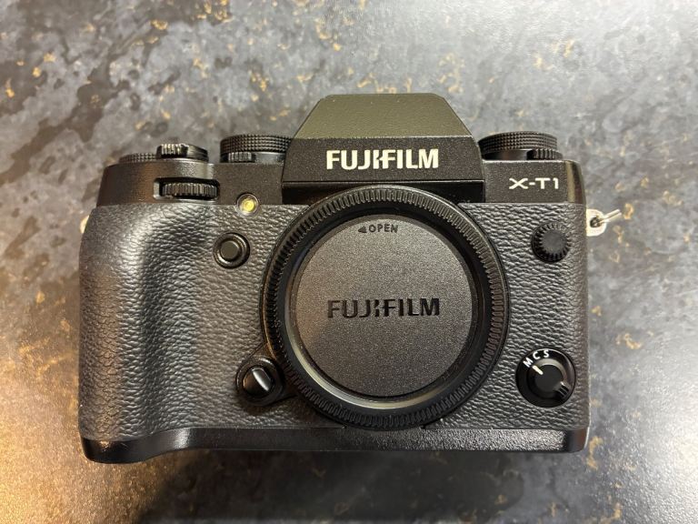 Fujifilm XT1 mirrorless camera 