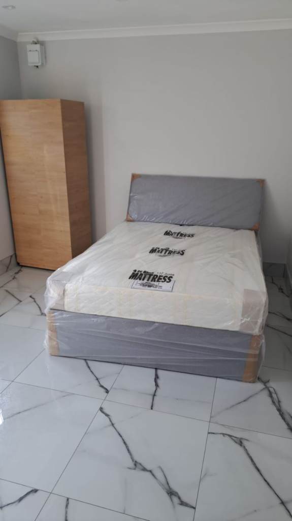 Divan Bed, Mattresses and Metal Frame