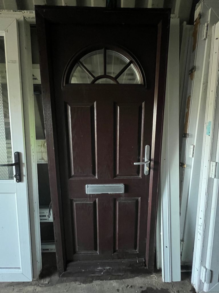 Rosewood composite front door (Door12)