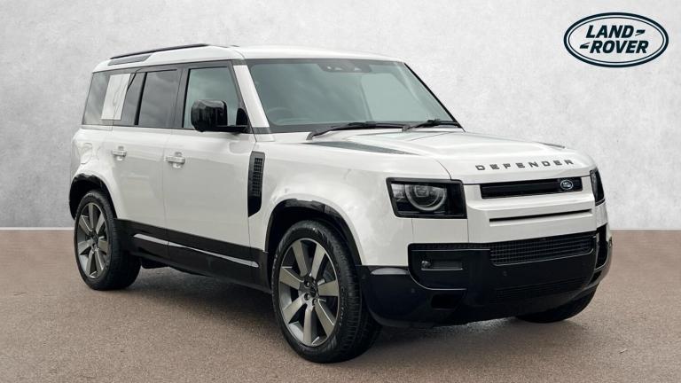 2026 Land Rover Defender 3.0 D350 X-Dynamic HSE 110 SAVING 5 000 WHEN FUNDE