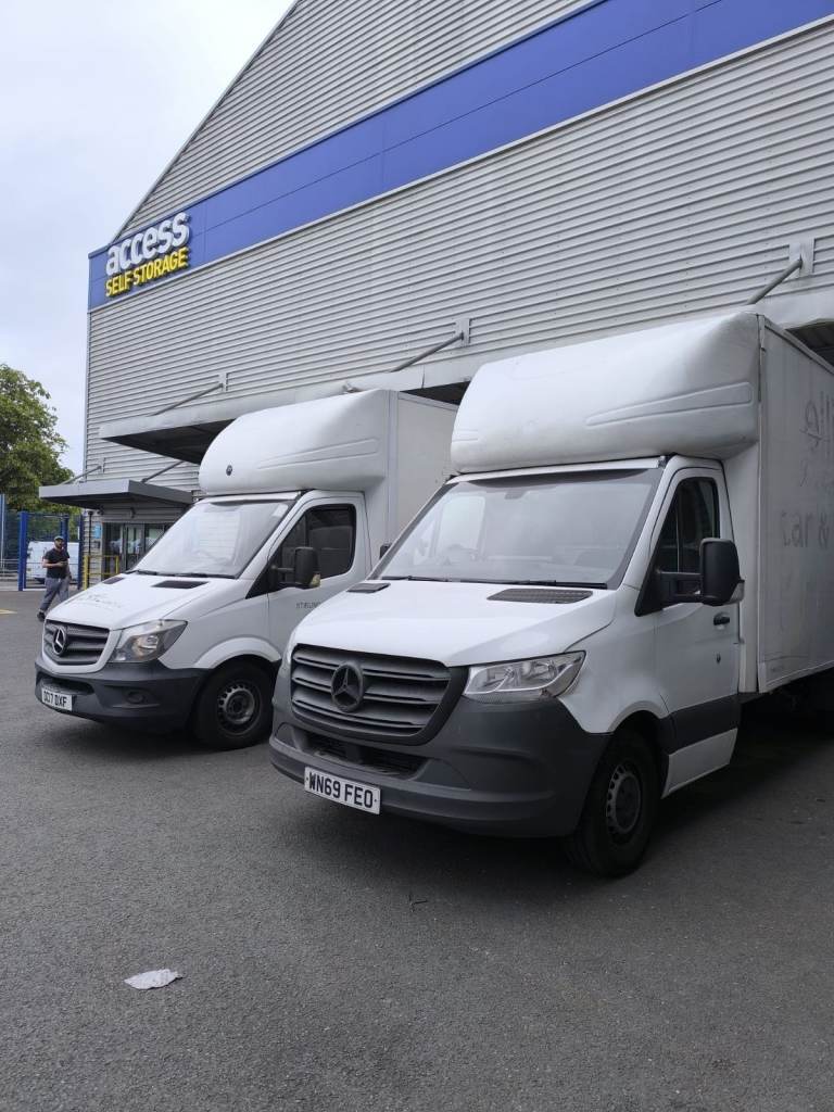 MAN AND VAN HIRE OFFICE MOVERS IKEA HANDY MAN BIKE RECOVERY RUBBISH CLARANCE REMOVALS SERVICE