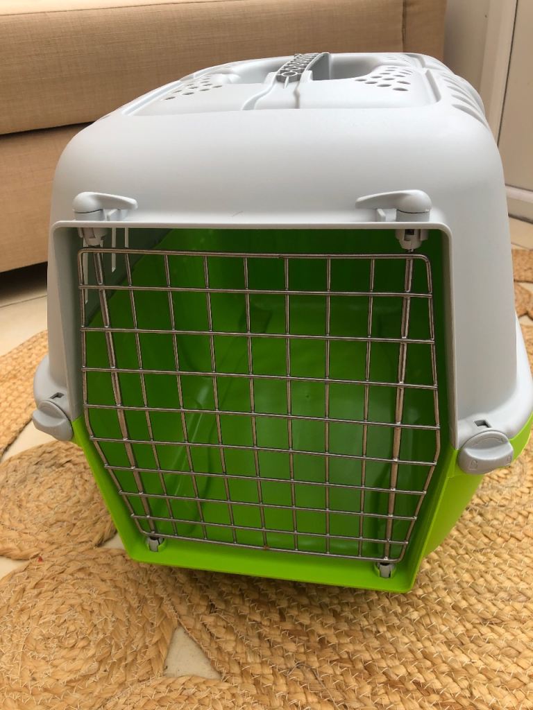 Pet carrier 