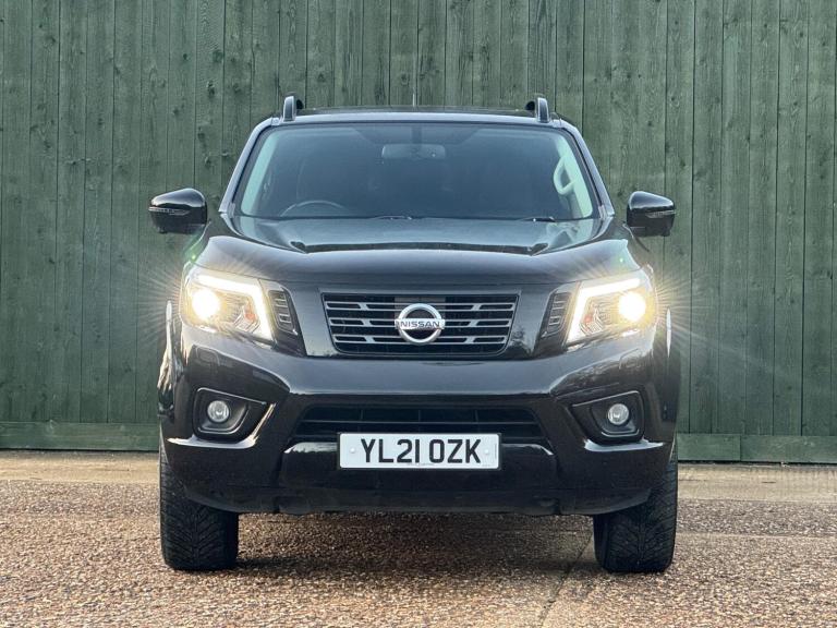  Nissan Navara 2.3 dCi N-Guard Auto 4WD Euro 6 4dr Diesel Automatic