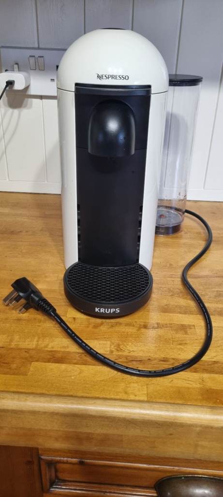 Nespresso Vertuo Plus Automatic Pod coffee machine 