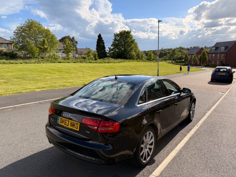 Audi, A4, Saloon, 2013, Semi-Auto, 1968 (cc), 4 doors