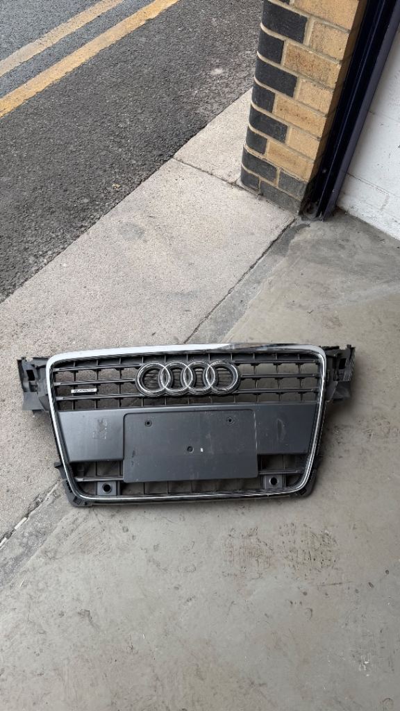 Audi a4 s line grill 2012