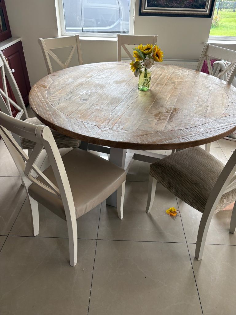 Creations solid oak round table and 6 chairs 