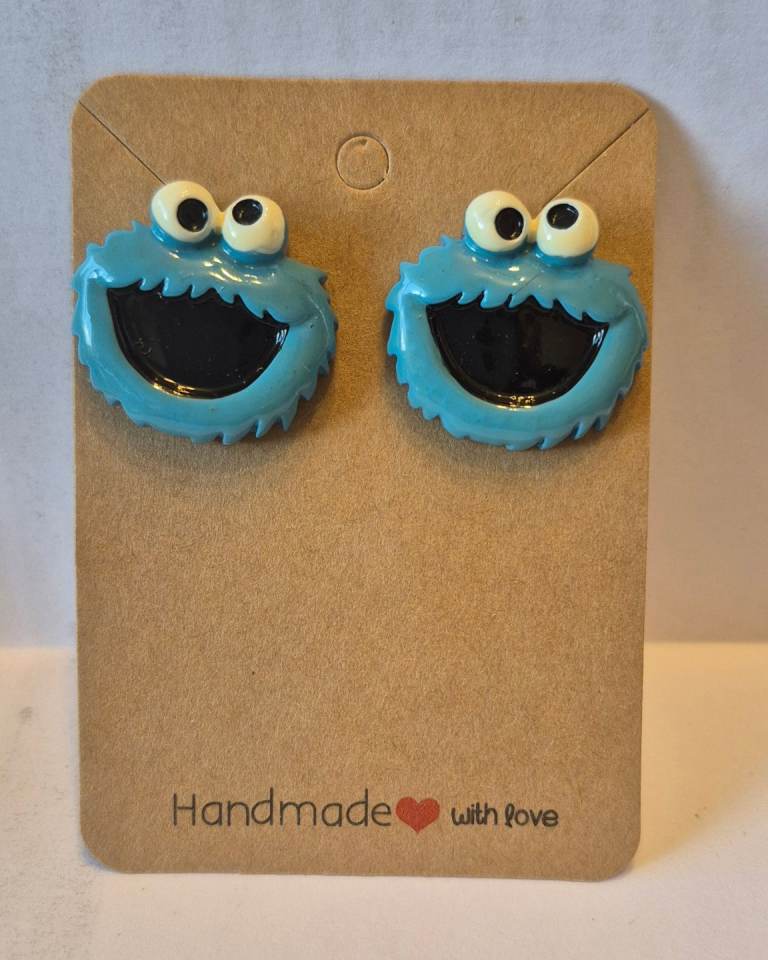 Cookie monster stud earrings 