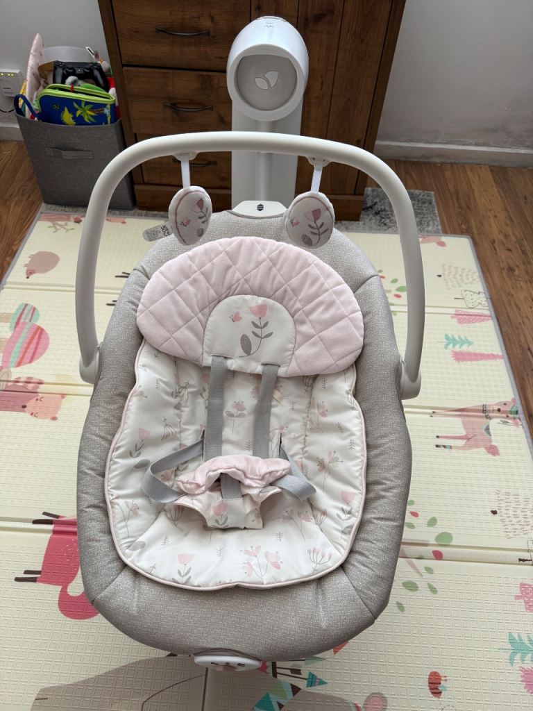 Excellent condition- Joie Serina 2-in-1 Baby Swivel Swing and Rocker