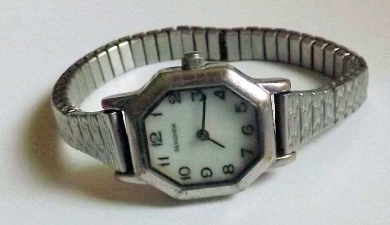 LADIES SEKONDA QUARTZ WRISTWATCH in GOOD WORKING ORDER