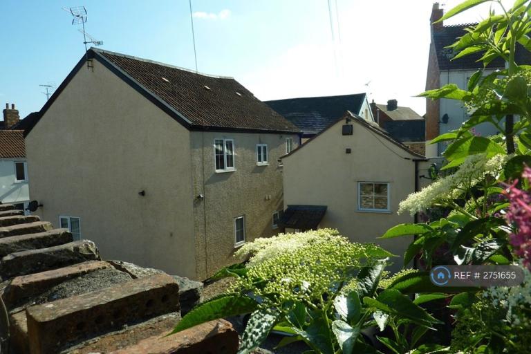 1 bedroom flat in Kingston Rd, Taunton, TA2 (1 bed) (#2751655)