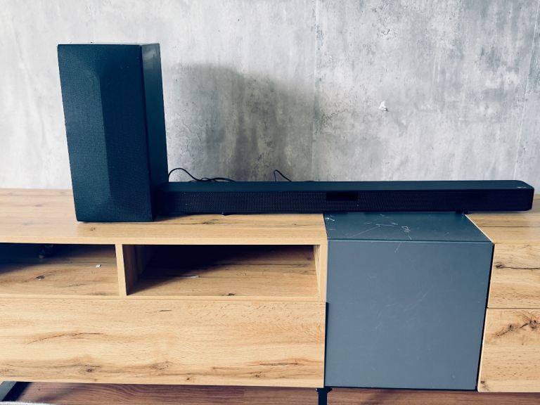 Sound bar and speaker for sale