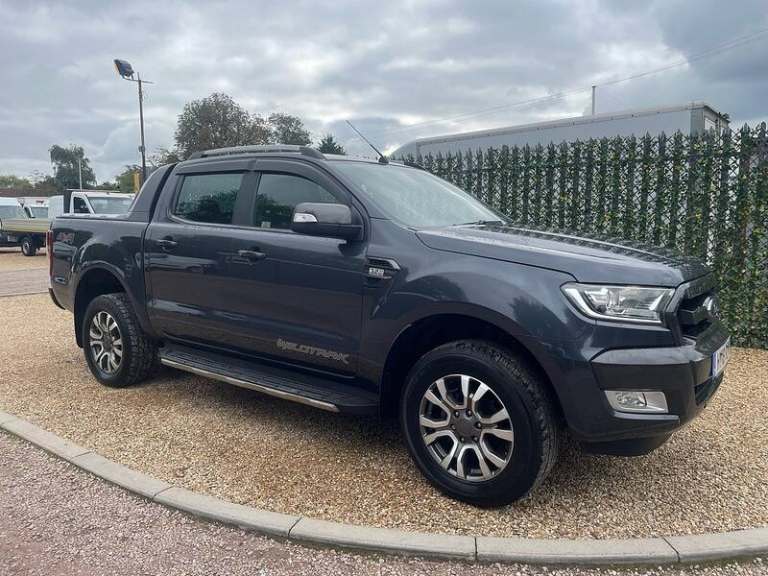 2018 Ford Ranger 3.2 TDCi Wildtrak 3.2 4x4 DOUBLE CAB PICKUP TRUCK WITH CANOPY - AUTOMATIC Pickup...
