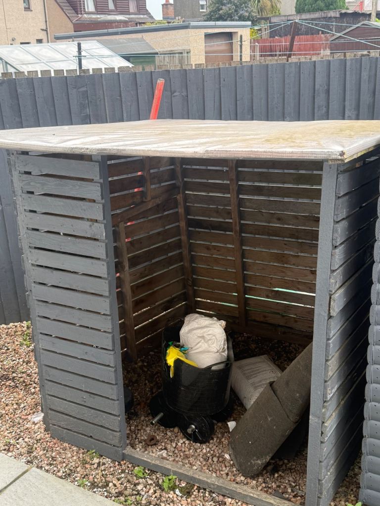 **FREE** Lean to with flat roof 