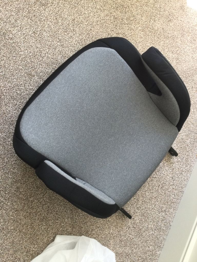 CUGGI isofix BOOSTER SEAT